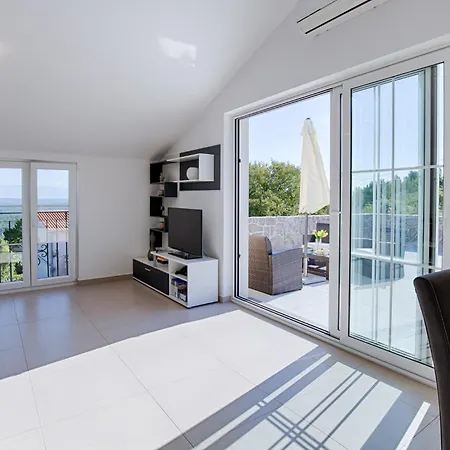 Modern With Pool, Quiet Aria, Privacy, Garden - By Traveler Krk Agency Id 2138