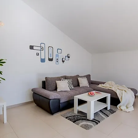Modern With Pool, Quiet Aria, Privacy, Garden - By Traveler Krk Agency Id 2138 *