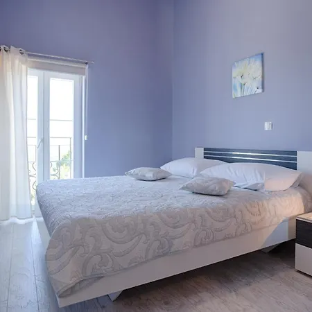 Modern With Pool, Quiet Aria, Privacy, Garden - By Traveler Krk Agency Id 2138 빌라